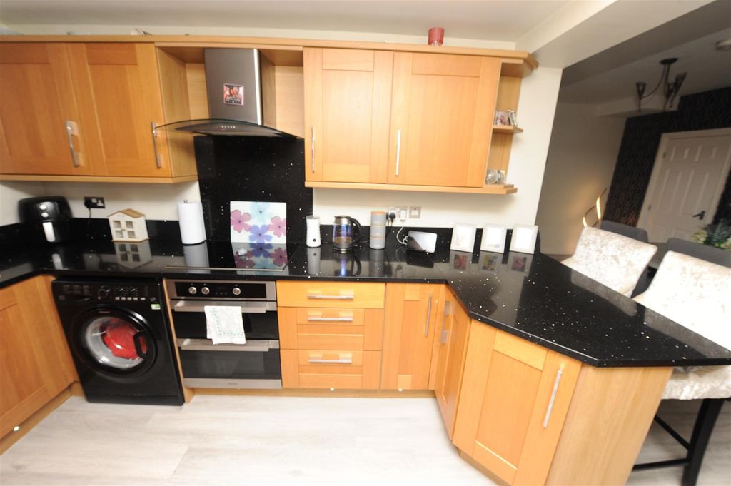 Property photo 3 of 26