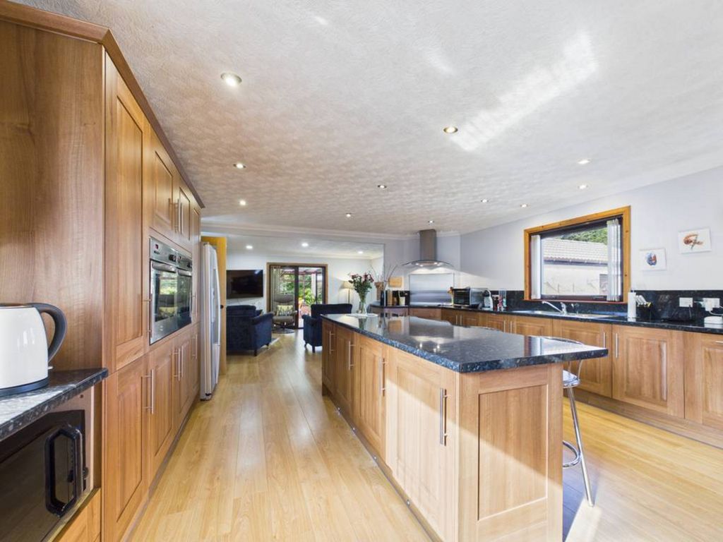 Property photo 2 of 43