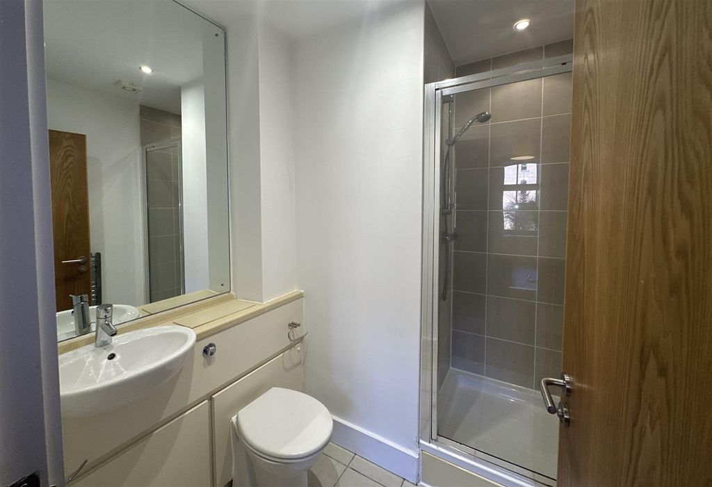 Property photo 3 of 8 4B0D2Fa6-185E-4D51-8174-D490E345A5D8.Jpeg