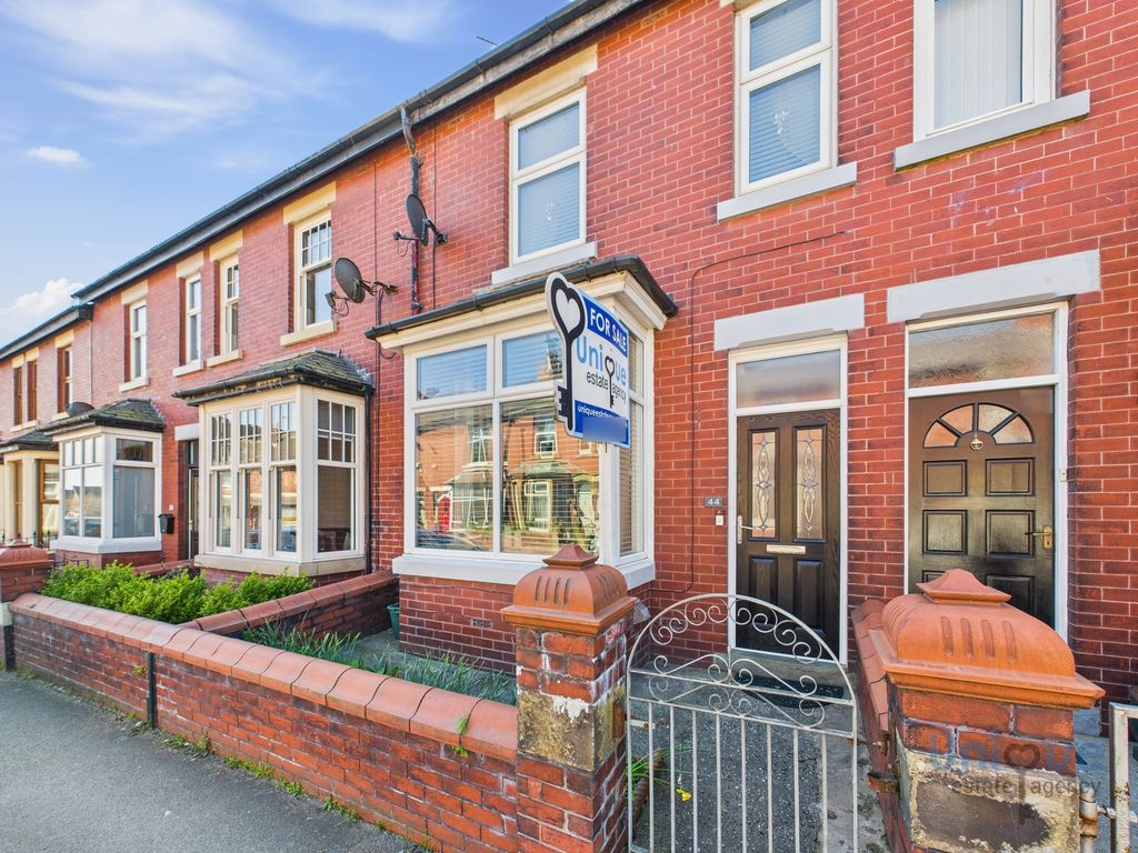 Property photo 1 of 31