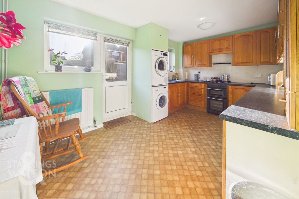 Property photo 3 of 14