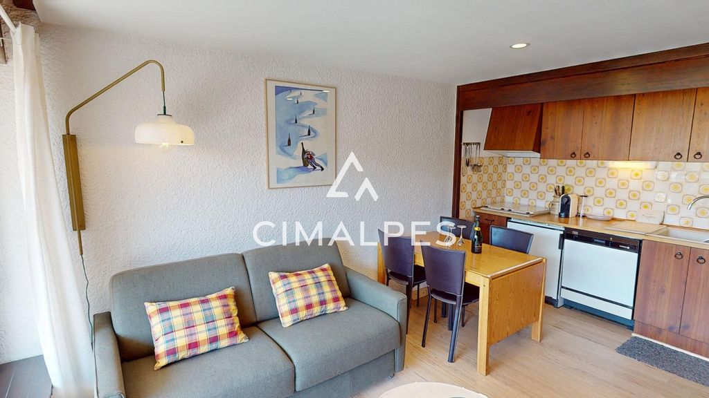 Property photo 1 of 10 Apartment With Terrace - Golden Triangle