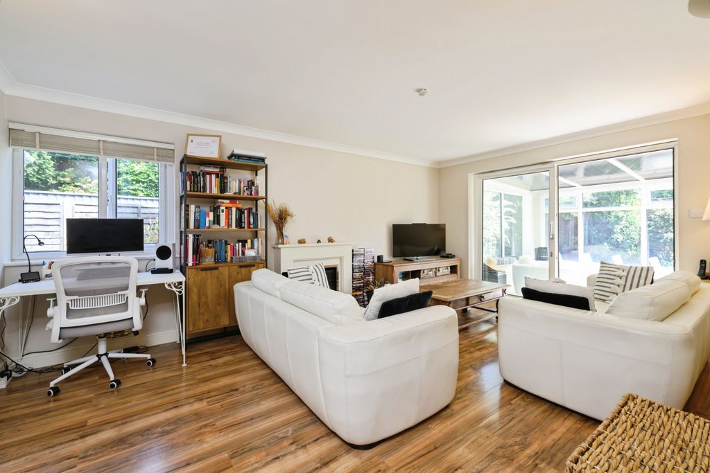 Property photo 3 of 15