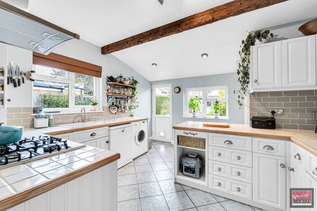 Property photo 2 of 19