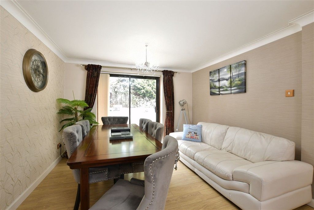 Property photo 3 of 13 Lounge / Dining Room