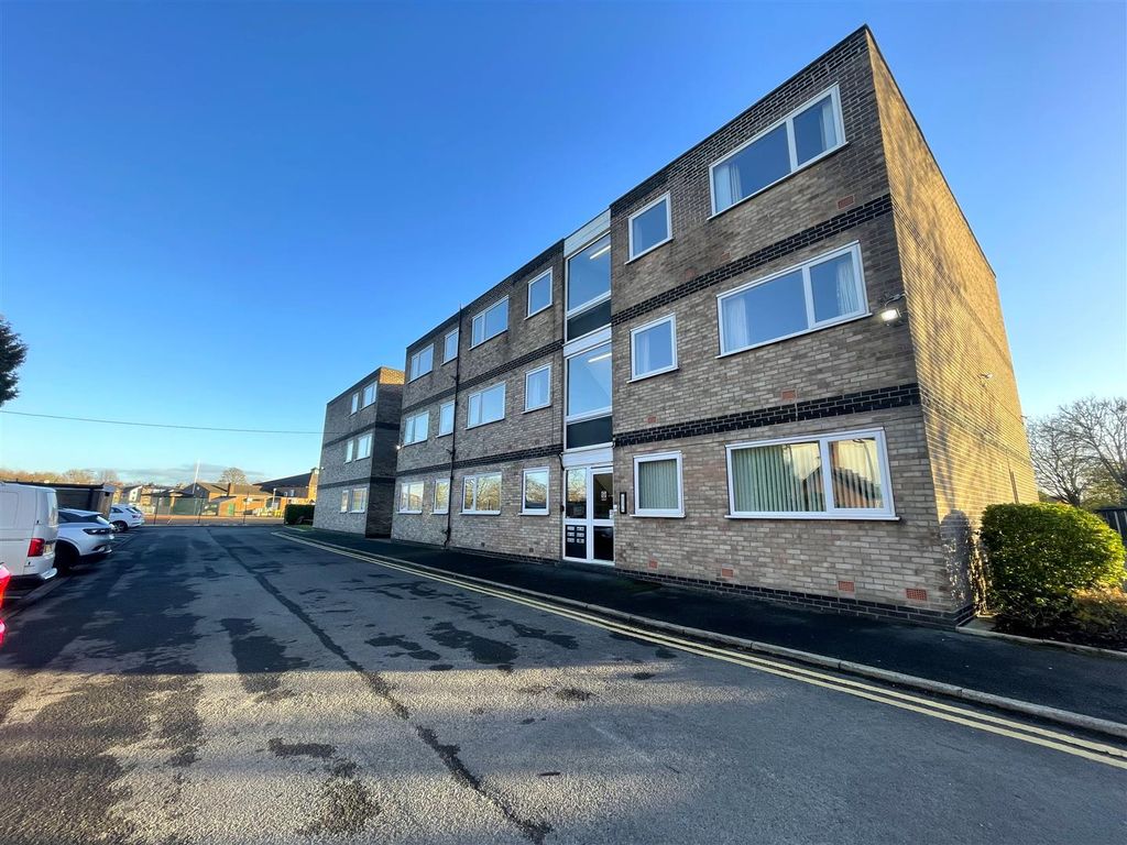 Property photo 1 of 11 Front Of Building