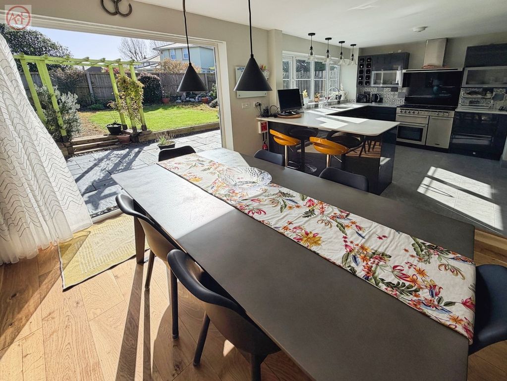 Property photo 3 of 24