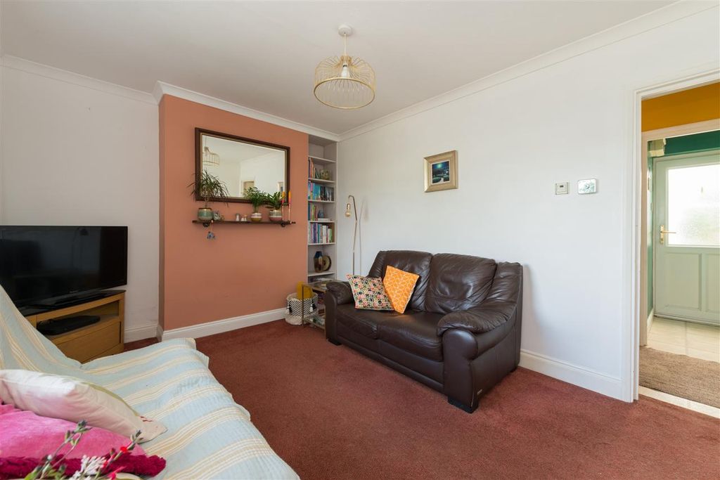 Property photo 3 of 19