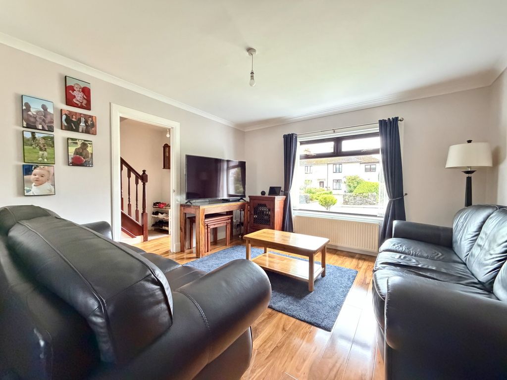 Property photo 3 of 25
