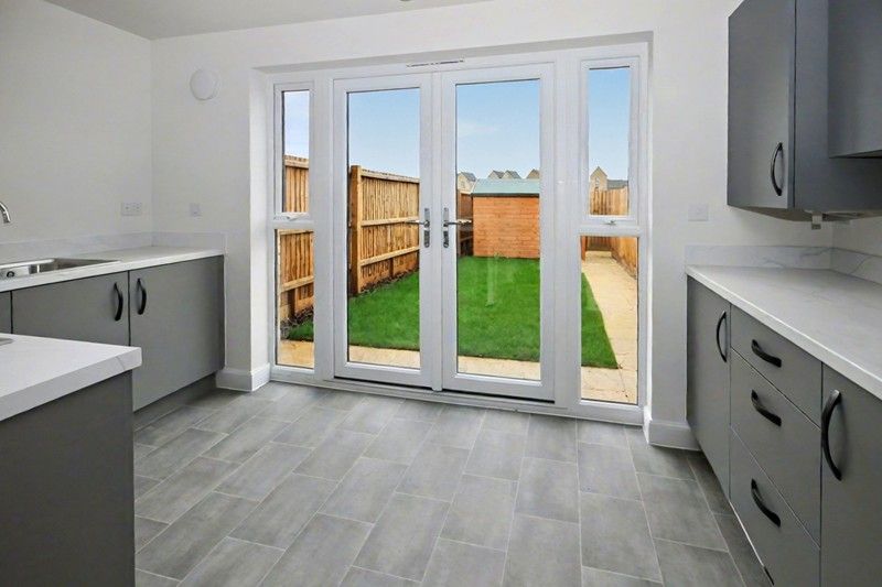 Property photo 2 of 12 Kitchen