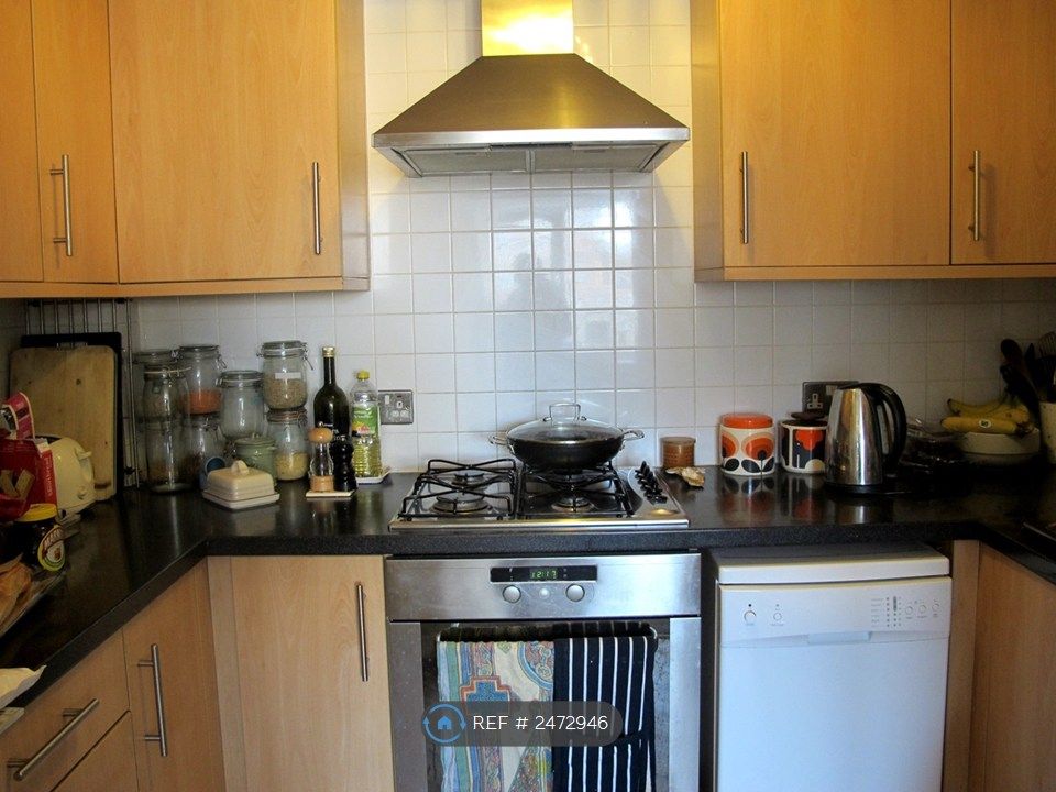 Property photo 2 of 11 Kitchen