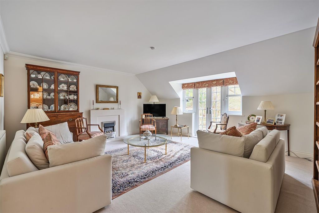 Property photo 2 of 18 1419591-30-69A07A5Fbf89d.Jpg