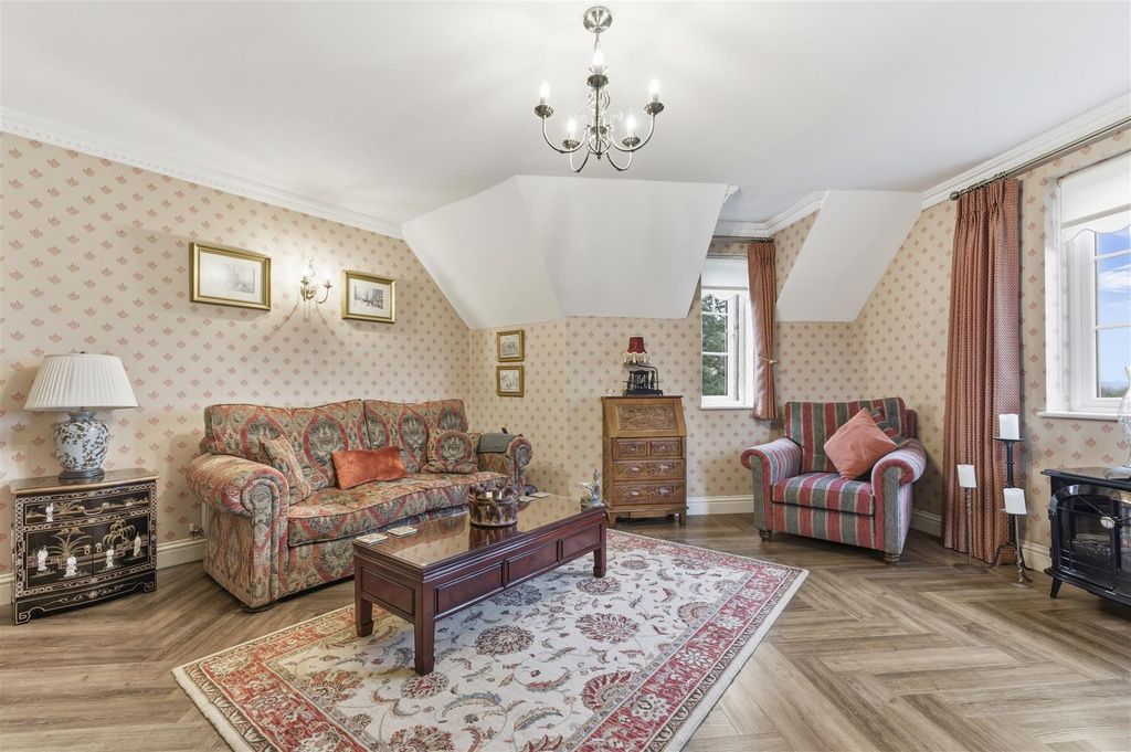 Property photo 2 of 17 14-A7400773.Jpg