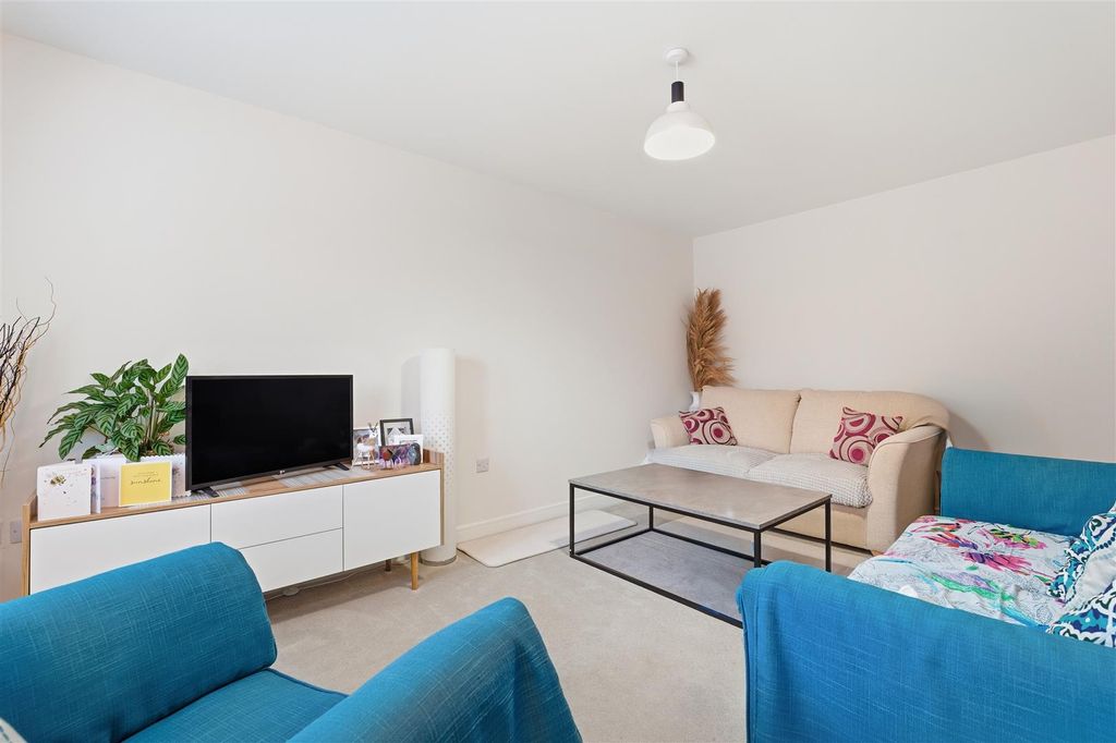 Property photo 3 of 21 P1155234-Edit.Jpg