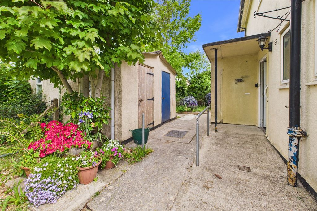 Property photo 2 of 17 Picture No. 02