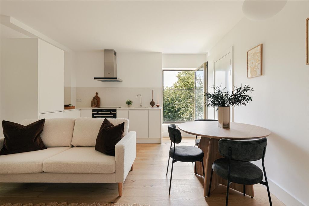 Property photo 1 of 24 The Sidings Apt 16-1.Jpg