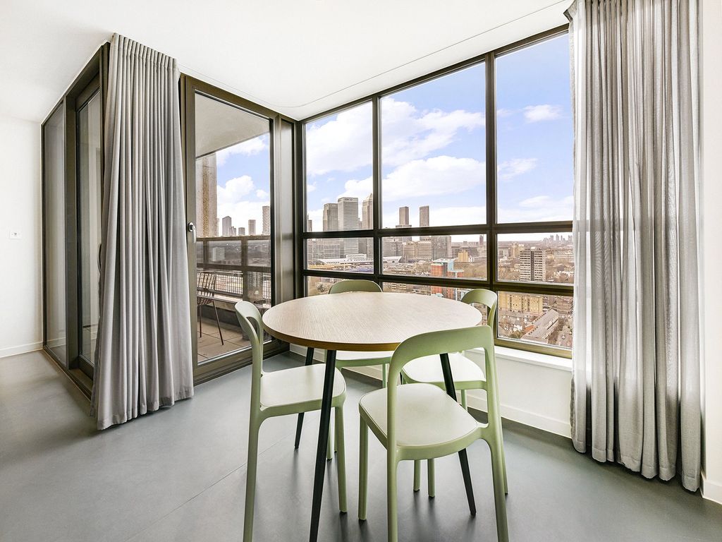 Property photo 3 of 10 Balfron Tower
