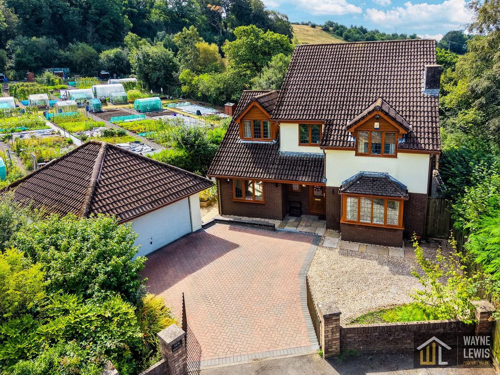 Property photo 1 of 61