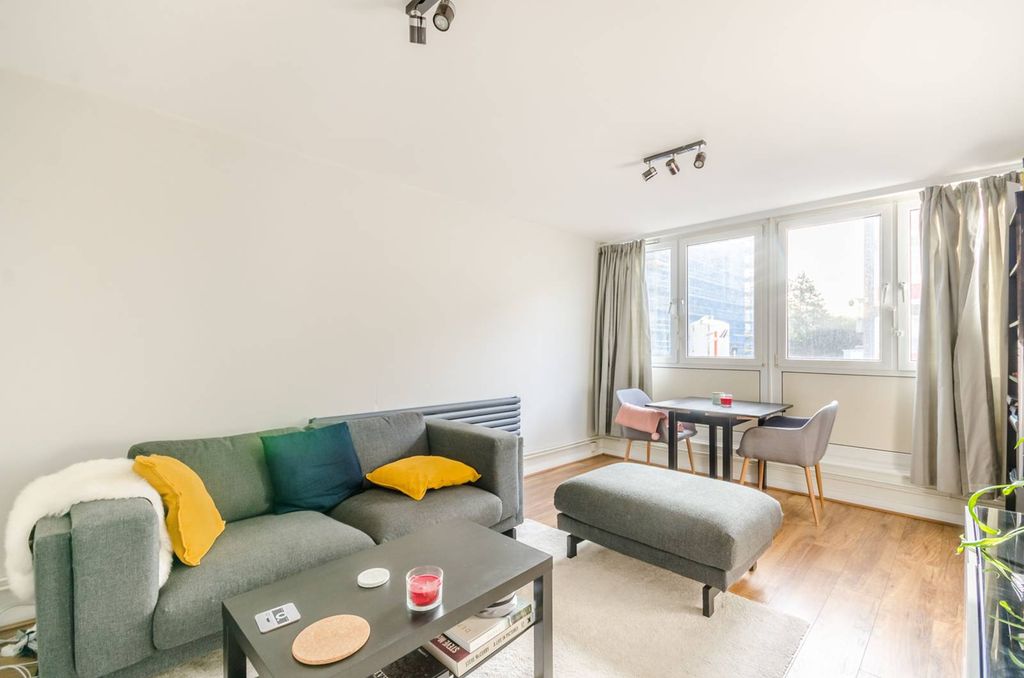 Property photo 1 of 3