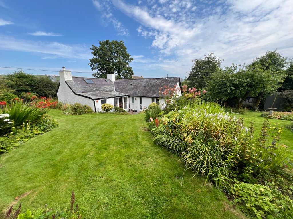 Property photo 2 of 62