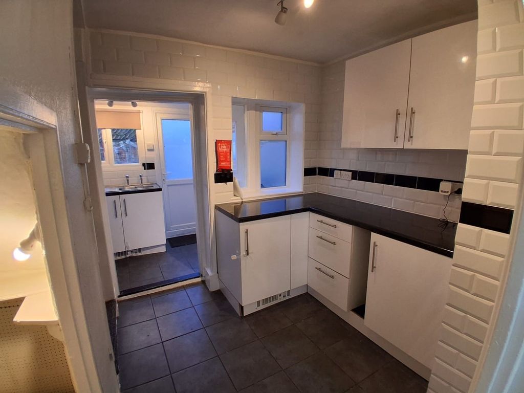 Property photo 3 of 6 Image