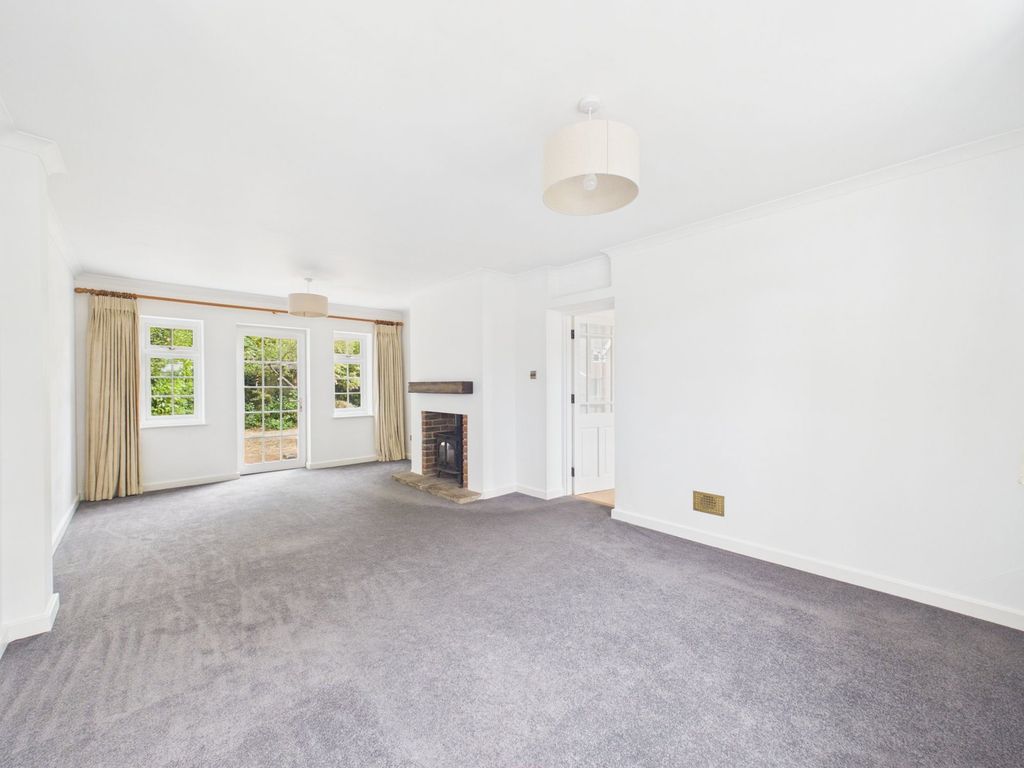 Property photo 3 of 24