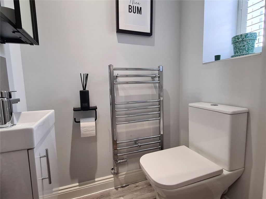 Property photo 2 of 18 WC