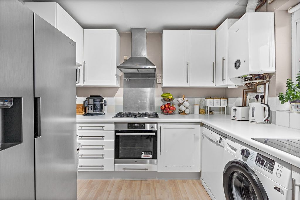 Property photo 2 of 9