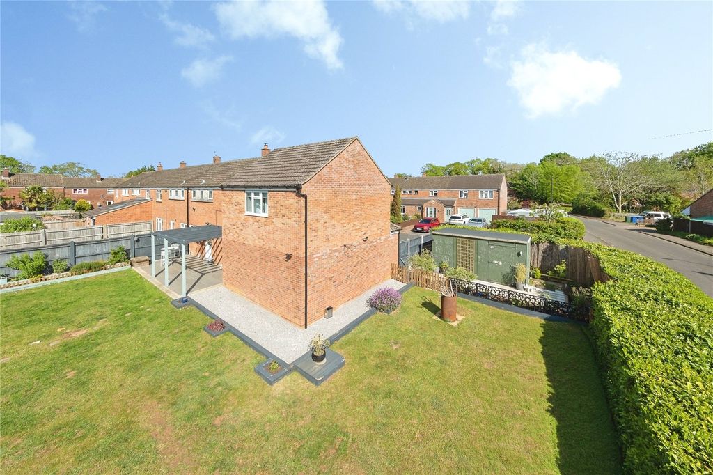 Property photo 2 of 27 Picture No. 34