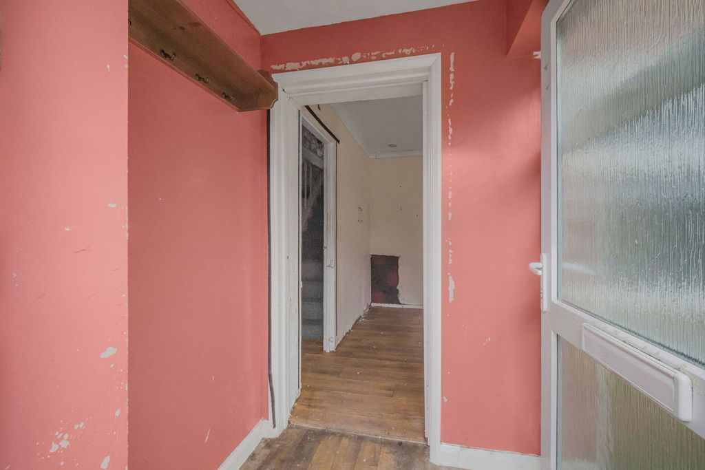 Property photo 2 of 29