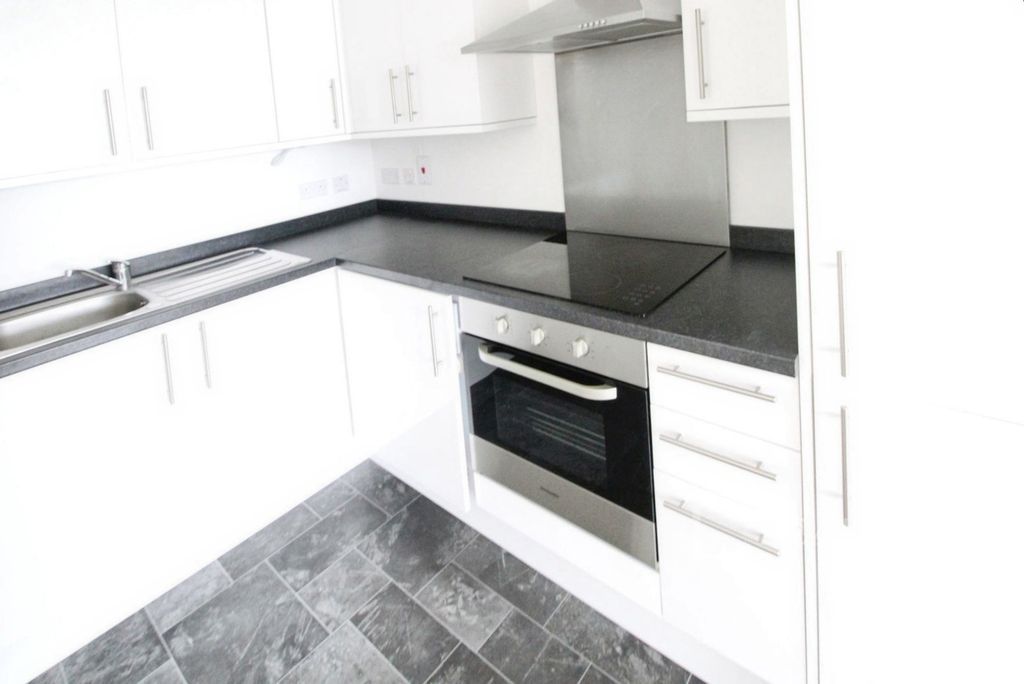 Property photo 2 of 7 Pbox-Img.Jpg