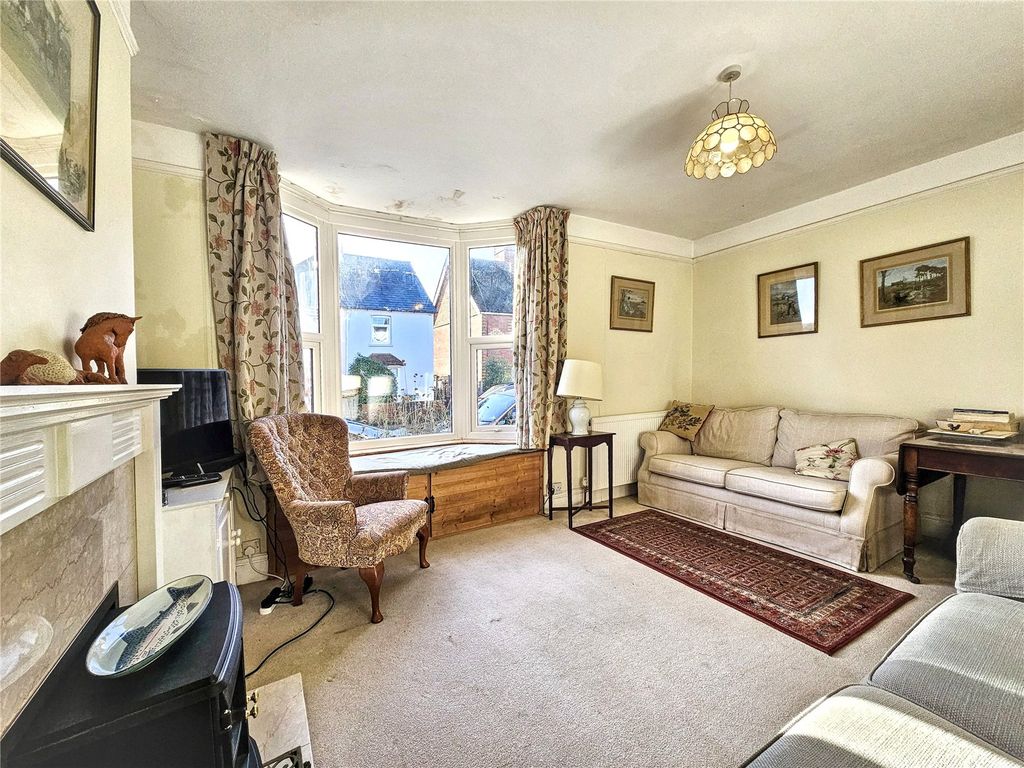 Property photo 3 of 16 Picture No. 12