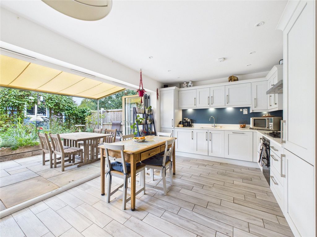 Property photo 2 of 15 2 - Image