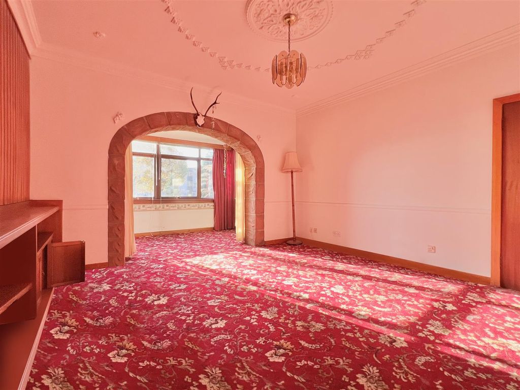 Property photo 3 of 20 Garvock Hill, Dunfermline
