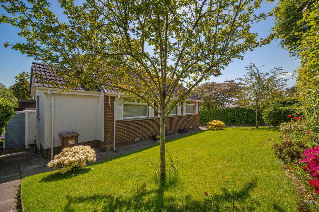Property photo 2 of 42