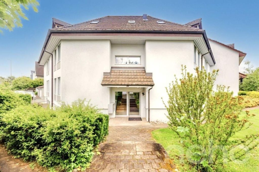 Property photo 2 of 11