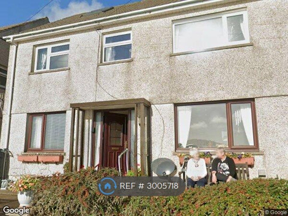 Property photo 1 of 17 First Floor Flat. Front Door To Side Of Building
