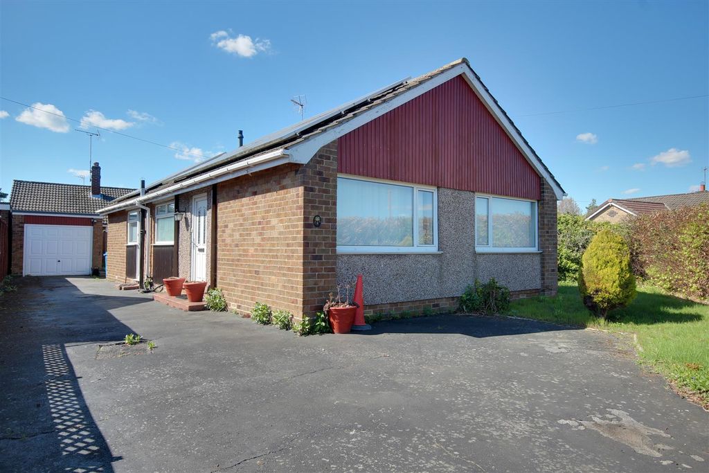 Property photo 1 of 13 8Hunfront2.Jpg