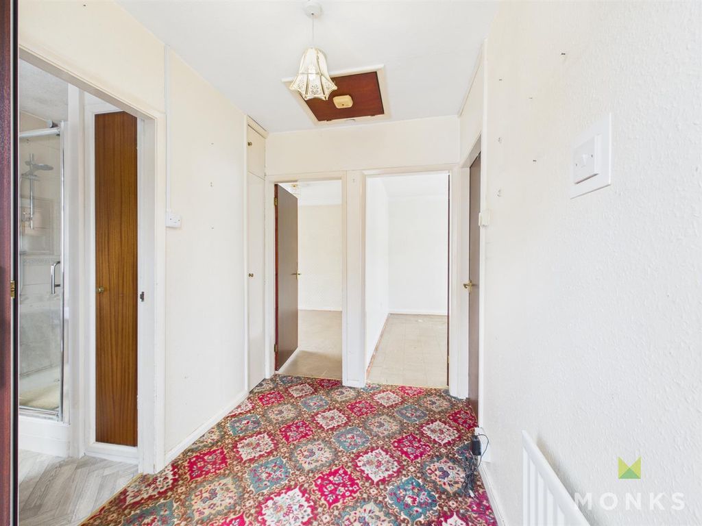Property photo 2 of 12 Cam01420G0-Pr0694-Still005.Jpg