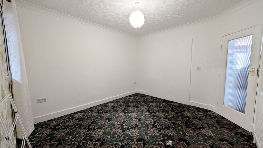 Property photo 3 of 14 Image