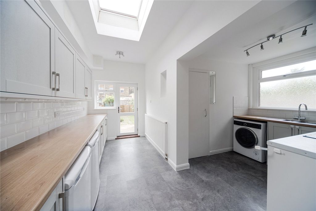 Property photo 3 of 18 Picture No. 07