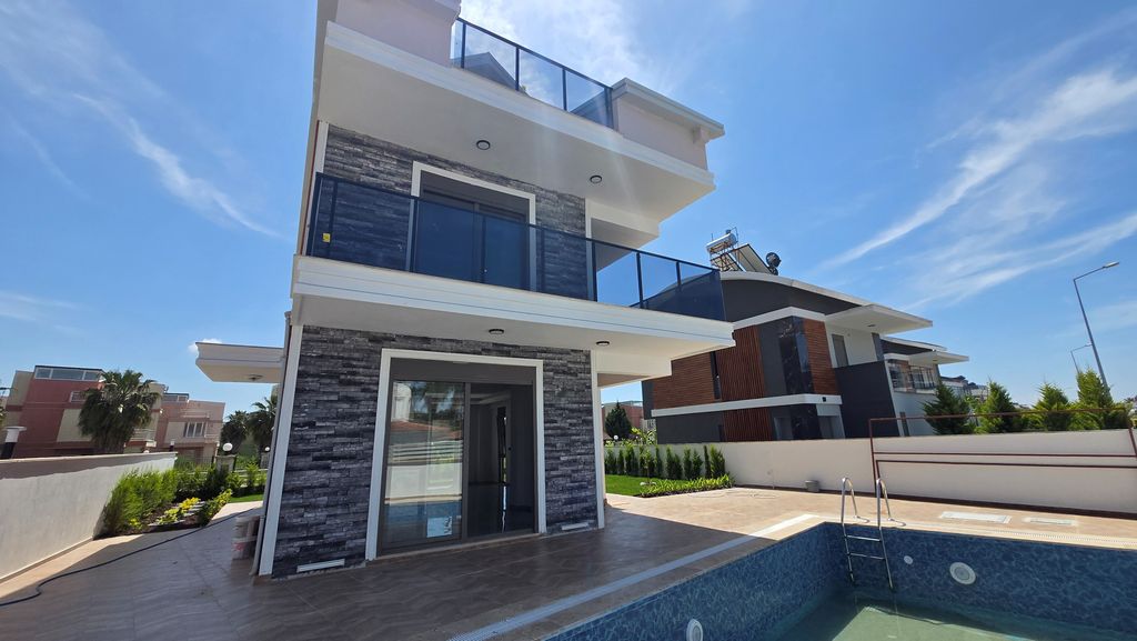 Property photo 1 of 13 4-Bed Villa For Sale In Belek With A Private Garden & Pool - A Modern, Brand New Villa