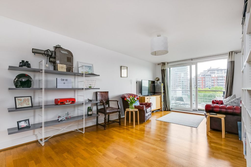 Property photo 2 of 9