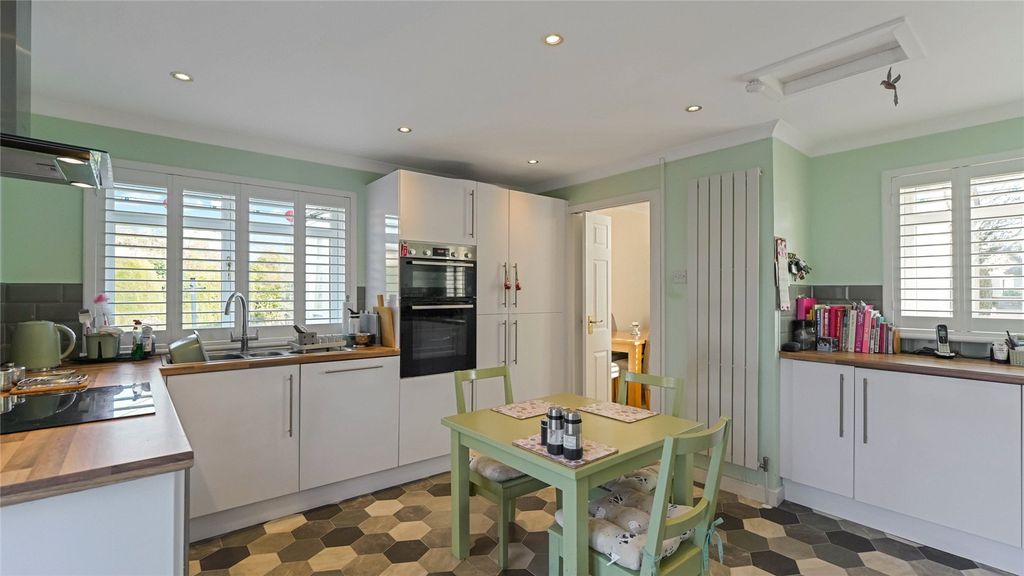 Property photo 2 of 26 Kitchen