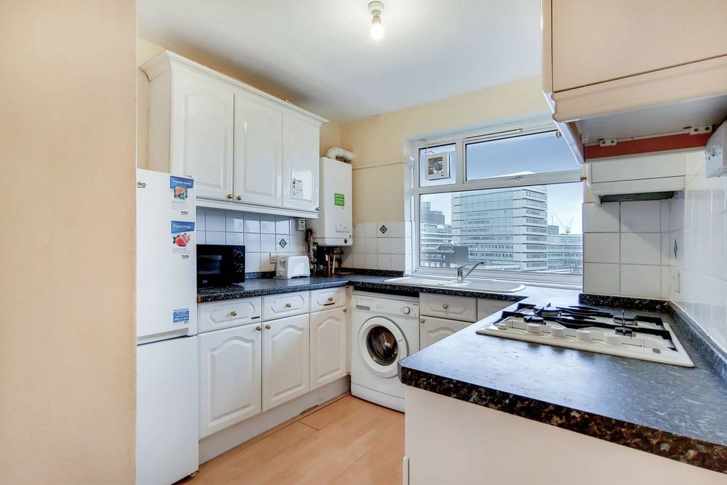 Property photo 1 of 21