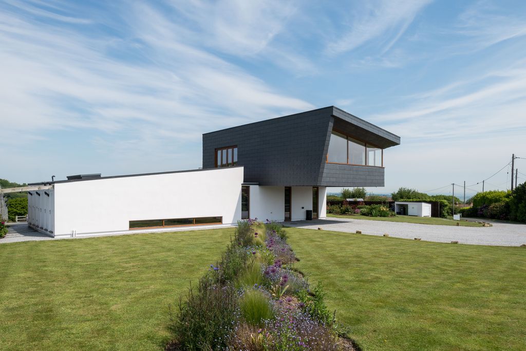 Property photo 3 of 21 89750 - Warrenders_The Modern House (18).Jpg