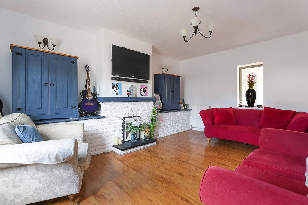 Property photo 2 of 15 Picture No. 02