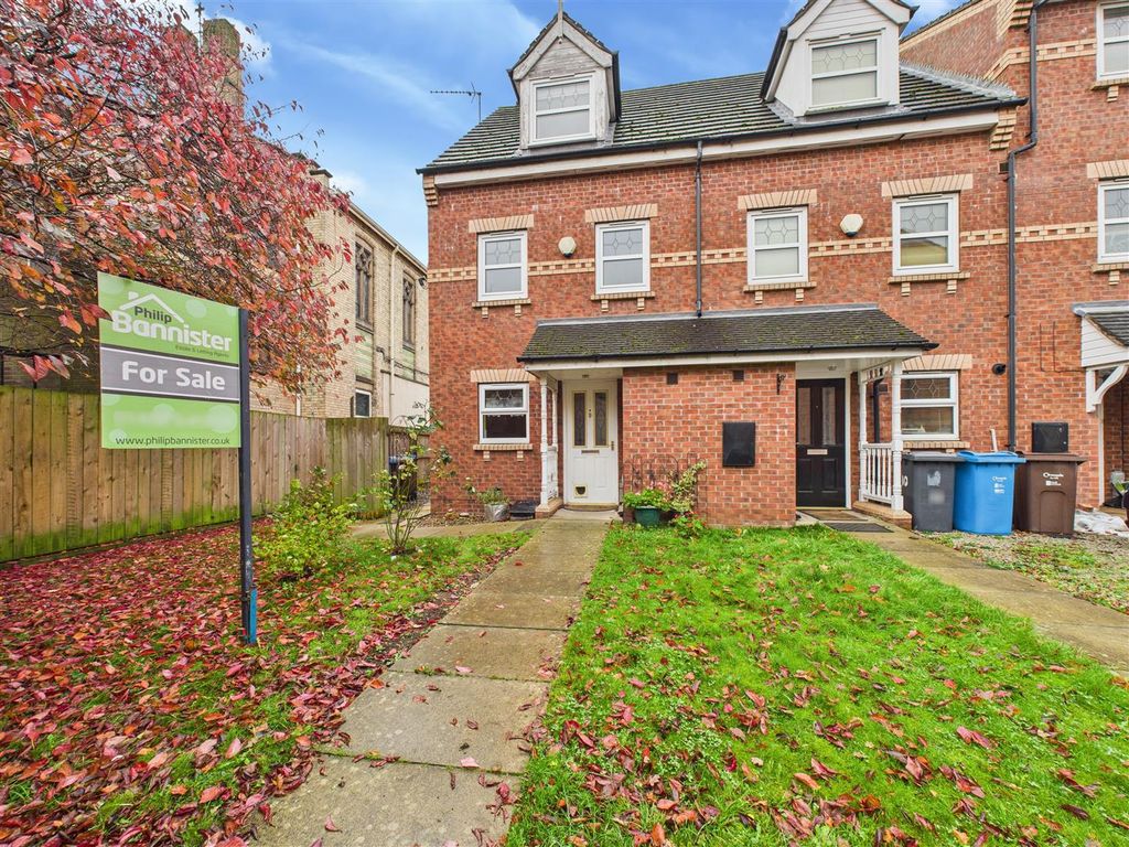 Property photo 1 of 12 Cam05193G0-Pr0066-Still014.Jpg