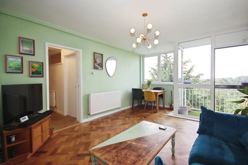 Property photo 2 of 18 Pbox-Img.Jpg