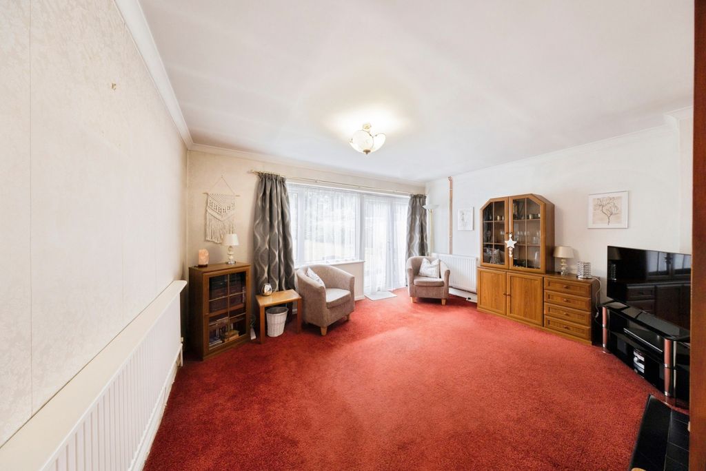 Property photo 2 of 16 Photo